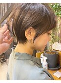 あたまのかたちがきれいになる長めのショート