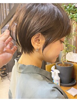 キセツ(ki se tsu) あたまのかたちがきれいになる長めのショート