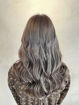 ベレッタ 楠葉店(veretta.) シルバーグレージュカラー   喜多朝也/30代/40代/50代/ツヤ髪