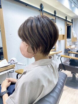 バンプ ギンザ(BUMP GINZA) 30代/40代/50代・絶壁解消・小顔前下がりショートボブ【中村】