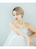 ホワイトベージュ×コンパクトショート