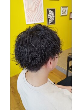ヒュッゲ ティーシーエス 武蔵中原店(hygge-t.c.s) メンズ波パーマ