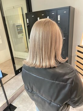 アイリー 名古屋(A/LEE) シルバー／ブランド／ボブ