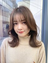 くびれレイヤーミディアム顔周りカットブリーチなしグレージュ