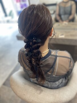 ラビス 浦和(Lovis) アンブレラカラー／こなれミディ／ウェーブパーマ／韓国マッシュ