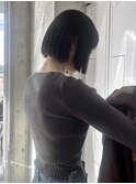 パツっと切りっぱなしボブ