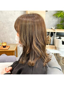 ザ シザーハンズ ナガノ(THE SCISSORS HANDS NAGANO) オリーブベージュの透明感！白髪隠しのハイライトカラー