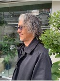 根元も立ち上がるパーマスタイル