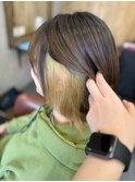 ブロンドミルクティーベージュ抜きっぱなしインナーカラー