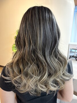 ブリッツ レボ(BLITZ-REVO) 筋感バレイヤージュ!