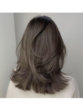 シェーン 仙台駅広瀬通店(schon) オリーブベージュ