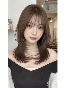 レス(Les.) ミディアムレイヤーバタフライカットハッシュカットダークグレー