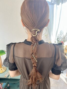 ソース(SOURCE) お呼ばれヘアセット