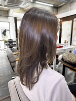 カシー(Casii)&nbsp;ハイレイヤーでふんわり柔らかスタイル