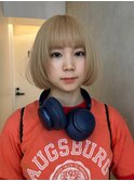 19627_丸みショートミルクベージュハイトーンブロンドベージュ
