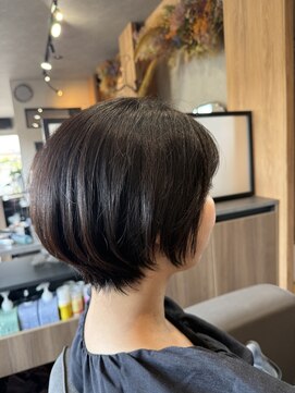 ツキヒ(TUKIHI) ショートボブ