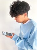 刈り上げメンズマッシュセンターパートツイストスパイラルパーマ