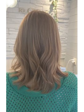 リシャール(R’E CHALE) ミルクティーカラー