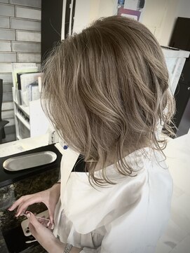 アトラス(ATLAS) ミルクティーベージュカラー【ATLAS/岡山】