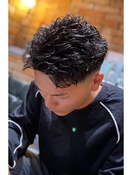 フォーコーナーズ(Four Corners) ルミシャスパーマ