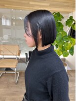 サーリー(SURLY)&nbsp;耳掛けボブ流れる顔周り前下がりカット