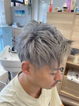 ハッシュバイリノア 喜連瓜破店(HASH by LINOAH) シルバーカラー