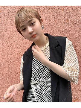 ヴィオットバイサロン(Viot by Salon) ミルクティーベージュ マッシュ耳掛けショート