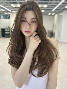 ユーフォリア 新宿通り(Euphoria) 韓国レイヤー/ゆるふわレイヤー/ハッシュカット/ロングレイヤー