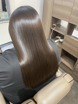 ファーチ(Fir-chi) 透明感満点オリーブブラウンカラー