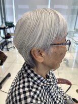 アース 浜松志都呂店(HAIR&MAKE EARTH)&nbsp;ショートボブ×グレイヘア