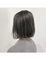 モク(moku.)&nbsp;細かめハイライト切りっぱなしボブ