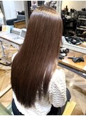思わず触れたくなる艶髪