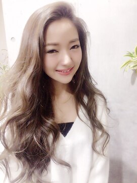 リリー(Lilly) 『Ｌｉｌｌｙ』大人グレージュ♪