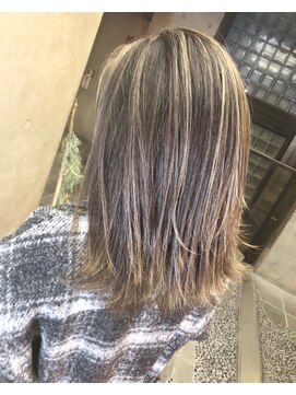 キー(kｅｙ) グレージュ