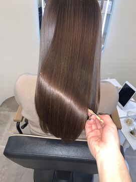 アールサロン アオヤマ(Rr SALON AOYAMA) ミネコラ