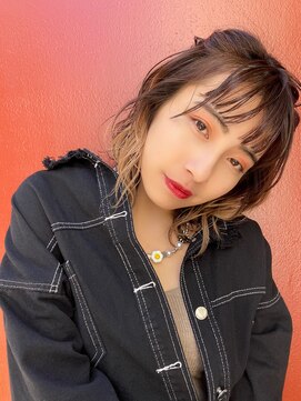 レオニード 表参道(LEONID) インナーカラー金ピン簡単アレンジ