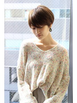 レウナ 外苑前(Reuna) 【30代40代50代】ひし形シルエットなハンサムマッシュショート