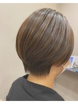 グロウ バイ フェイス(GLOW by face)&nbsp;髪質改善マッシュショートくすみカラー丸みショートボブ