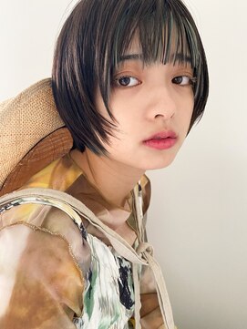 トゥコ(tuco) ショート　ボブ　　顔まわりレイヤー