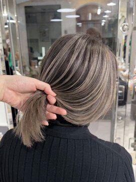 レディアル 大宮(REDEAL ope.) 【白髪手術】バレイヤージュ/白髪ぼかし/ハイライト