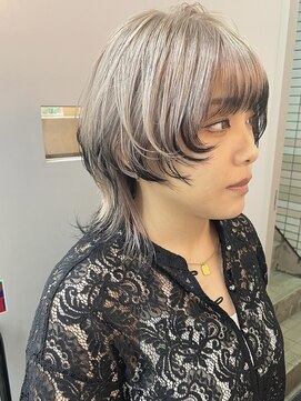 キューズ クラブ(cuz KLUB) 【cuzKLUB】ショートウルフホワイトブリーチエンドカラー