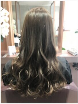 エン バイ ヘアーリーフ 西田辺店(EN by Hair Leafy) ナチュラルベージュカラー/イルミナカラー/寒色系カラー/波巻き