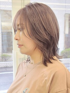 エニフォーイーストハム(Eni for eastham) ミディアムレイヤー/シアーグレージュ