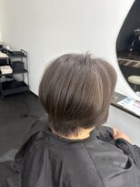 エミタス 柳通り(Emitas.) 白髪ぼかしハイライト
