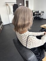 エミタス 柳通り(Emitas.)&nbsp;柔らかく透けるミルクティーベージュ