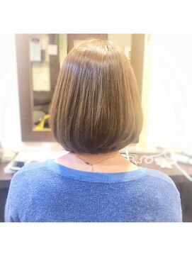 ラシーマ(LA-CIMA) ミルキーベージュボブ