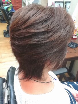 ヘアーアンドエステ エムス(EM'S) ショートウルフ