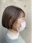 ミニボブ×ベージュインナー
