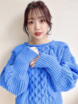 イト(ito.) ミディアムアレンジ　顔まわりレイヤー