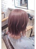 ピンクベージュ